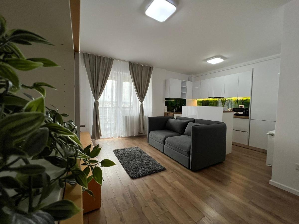 Perfect Host Palas 2 Rooms Jászvásár Kültér fotó